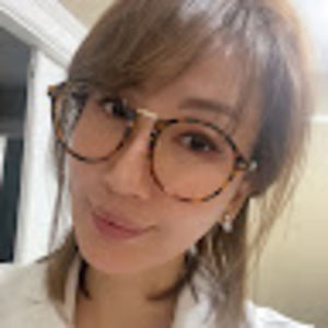 Meet your Posher, Yena